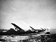 Восточно-Прусская операция (с 13 января по 25 апреля 1945 года). Реактивные установки залпового огня ("Катюши") наносят удар по позициям противника Восточно-Прусская операция (с 13 января по 25 апреля 1945 года). Реактивные установки залпового огня ("Катюши") наносят удар по позициям противника