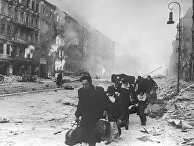 На улице Берлина 2 мая, 1945 года. Великая Отечественная война 1941-1945 годов. На улице Берлина 2 мая, 1945 года. Великая Отечественная война 1941-1945 годов.