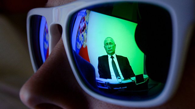 Усталость от Путина: российский правитель, застигнутый вирусом, утратил имидж непобедимого лидера (DeníkN, Чехия)