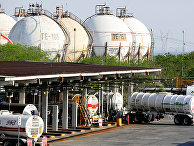 Нефтеперерабатывающий завод нефтяной компании Pemex в Кадерейте, Мексика Нефтеперерабатывающий завод нефтяной компании Pemex в Кадерейте, Мексика