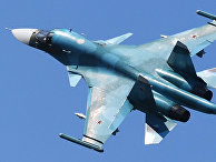 Истребитель-бомбардировщик Су-34 во время подготовки к открытию МАКС-2019 Истребитель-бомбардировщик Су-34 во время подготовки к открытию МАКС-2019