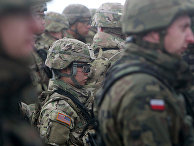 Американские и польские войска во время церемонии в городе Оржиш Американские и польские войска во время церемонии в городе Оржиш