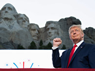 4 июля 2020. Дональд Трамп выступает по случаю Дня Независимости США 4 июля 2020. Дональд Трамп выступает по случаю Дня Независимости США