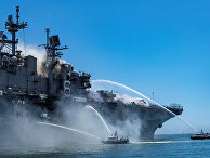 Пожар на корабле USS Bonhomme Richard в Сан-Диего Пожар на корабле USS Bonhomme Richard в Сан-Диего