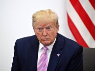 Президент США Дональд Трамп во время беседы с президентом РФ Владимиром Путиным на полях саммита "Группы двадцати" в Осаке Президент США Дональд Трамп во время беседы с президентом РФ Владимиром Путиным на полях саммита "Группы двадцати" в Осаке