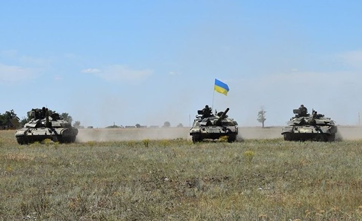 ВСУ провели танковые учения на юге Украины ВСУ провели танковые учения на юге Украины