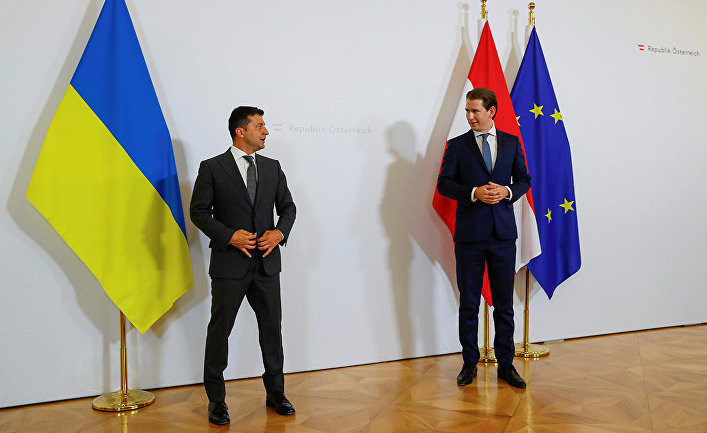 Канцлер Австрии Себастьян Курц и президент Украины Владимир Зеленский во время встречи в Вене Канцлер Австрии Себастьян Курц и президент Украины Владимир Зеленский во время встречи в Вене