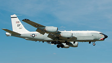 Самолет радиолокационной разведки RC-135U
