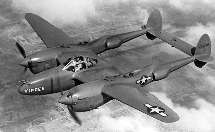 Американский двухмоторный истребитель P-38
