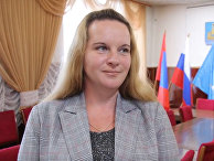 Победившая на выборах уборщица Марина Удгодская приступила к работе Победившая на выборах уборщица Марина Удгодская приступила к работе