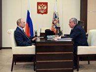 Рабочая встреча президента РФ В. Путина с главой компании "Роснефть" И. Сечиным Рабочая встреча президента РФ В. Путина с главой компании "Роснефть" И. Сечиным