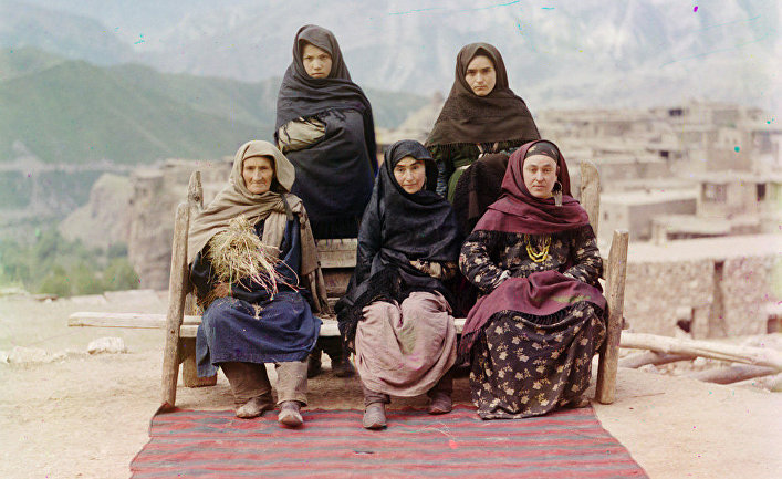 Дагестанские женщины, 1910, фотография С. М. Прокудина-Горского