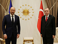 Президент Турции Тайип Эрдоган и премьер-министр Украины Денис Шмыгаль на встрече в Анкаре, Турция Президент Турции Тайип Эрдоган и премьер-министр Украины Денис Шмыгаль на встрече в Анкаре, Турция