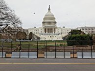 Заграждения установлены у Капитолия (здания Конгресса США) после штурма здания сторонниками Дональда Трампа Заграждения установлены у Капитолия (здания Конгресса США) после штурма здания сторонниками Дональда Трампа