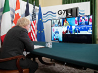 Премьер-министр Великобритании Борис Джонсон проводит онлайн-саммит G7 на Даунинг-стрит в Лондоне Премьер-министр Великобритании Борис Джонсон проводит онлайн-саммит G7 на Даунинг-стрит в Лондоне