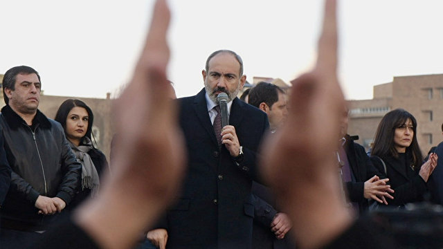 Haqqin (Азербайджан): Пашинян подал в отставку