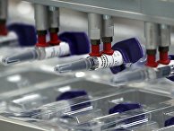 Линия розлива инъекционных препаратов шприц-доза вакцины "ЭпиВакКорона" Линия розлива инъекционных препаратов шприц-доза вакцины "ЭпиВакКорона"