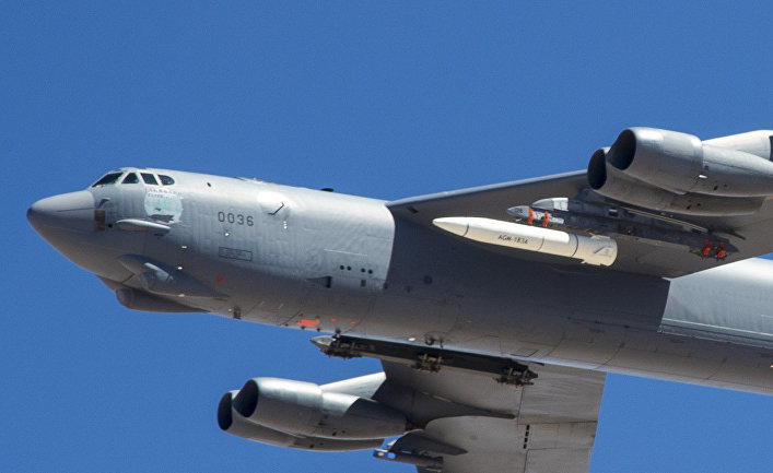 Прототип гиперзвуковой ракеты AGM-183A на борту самолета ВВС США B-52 Прототип гиперзвуковой ракеты AGM-183A на борту самолета ВВС США B-52