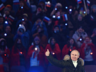 Президент РФ Владимир Путин на концерте в Лужниках Президент РФ Владимир Путин на концерте в Лужниках