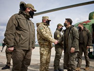 Президент Украины Владимир Зеленский во время его рабочей поездки в Донбасс Президент Украины Владимир Зеленский во время его рабочей поездки в Донбасс