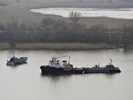 Корабли Каспийской флотилии во время межфлотского перехода из Каспийского в Черное море Корабли Каспийской флотилии во время межфлотского перехода из Каспийского в Черное море