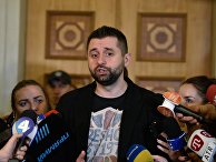 Глава фракции "Слуга народа" в Верховной раде Давид Арахамия Глава фракции "Слуга народа" в Верховной раде Давид Арахамия