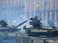 Танки Т-72 на репетиции военного парада в честь 27-ой годовщины Независимости Украины в центре Киева Танки Т-72 на репетиции военного парада в честь 27-ой годовщины Независимости Украины в центре Киева