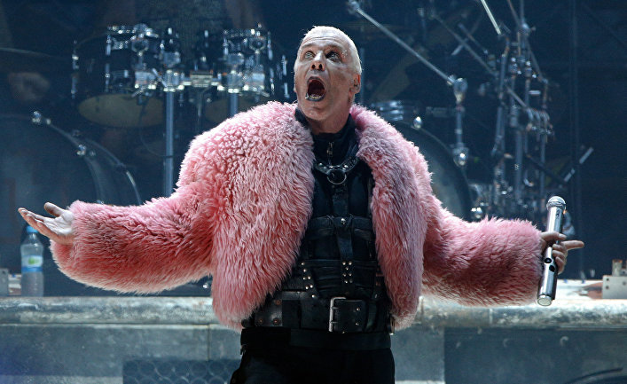 Тилль Линдеманн на концерте Rammstein