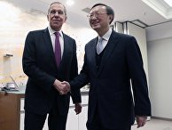 Министр иностранных дел РФ Сергей Лавров и член Политбюро ЦК КПК Ян Цзечи Министр иностранных дел РФ Сергей Лавров и член Политбюро ЦК КПК Ян Цзечи