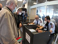 Российские дипломаты покинули Чехию Российские дипломаты покинули Чехию