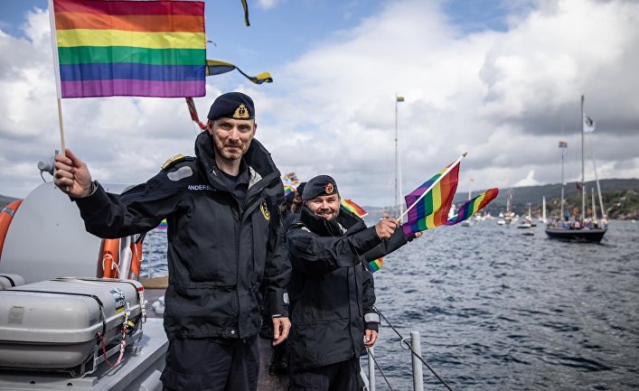 норвежский флот принял участие в гей-параде