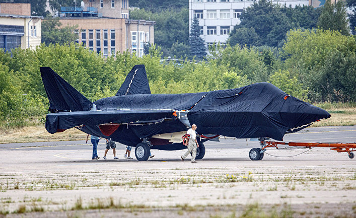 Daily Mail (Великобритания): россияне гордо показывают на МАКС-2021 прототип новейшего легкого истребителя 5 поколения Daily Mail (Великобритания): россияне гордо показывают на МАКС-2021 прототип новейшего легкого истребителя 5 поколения