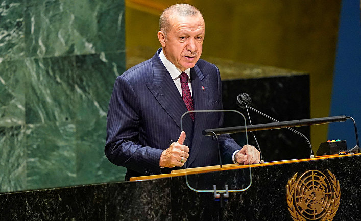 Президент Турции Тайип Эрдоган выступает на 76-й сессии Генеральной Ассамблеи в Штаб-квартире ООН в Нью-Йорке